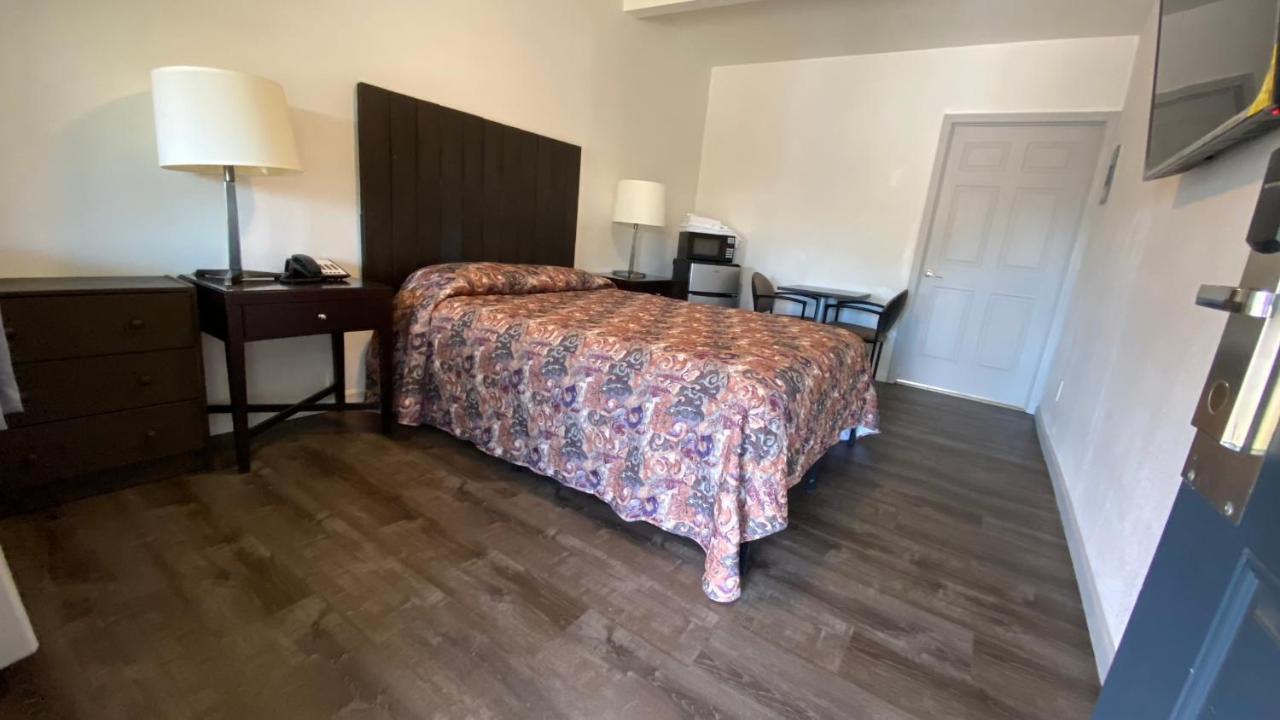 Golden Kent Motel المظهر الخارجي الصورة
